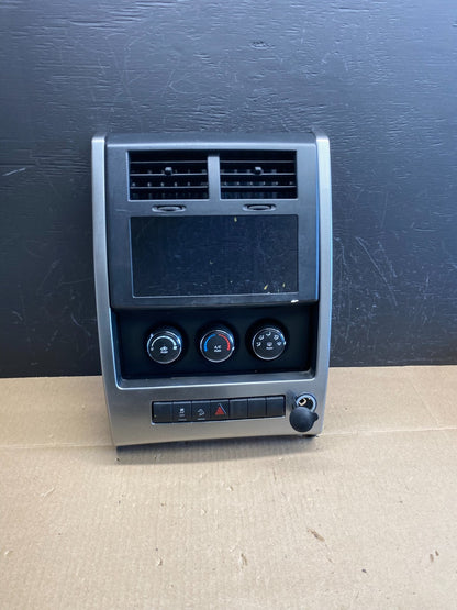 2008 to 2012 Jeep Liberty Dash Climate Temperature Control Radio Bezel ac6237 DG0