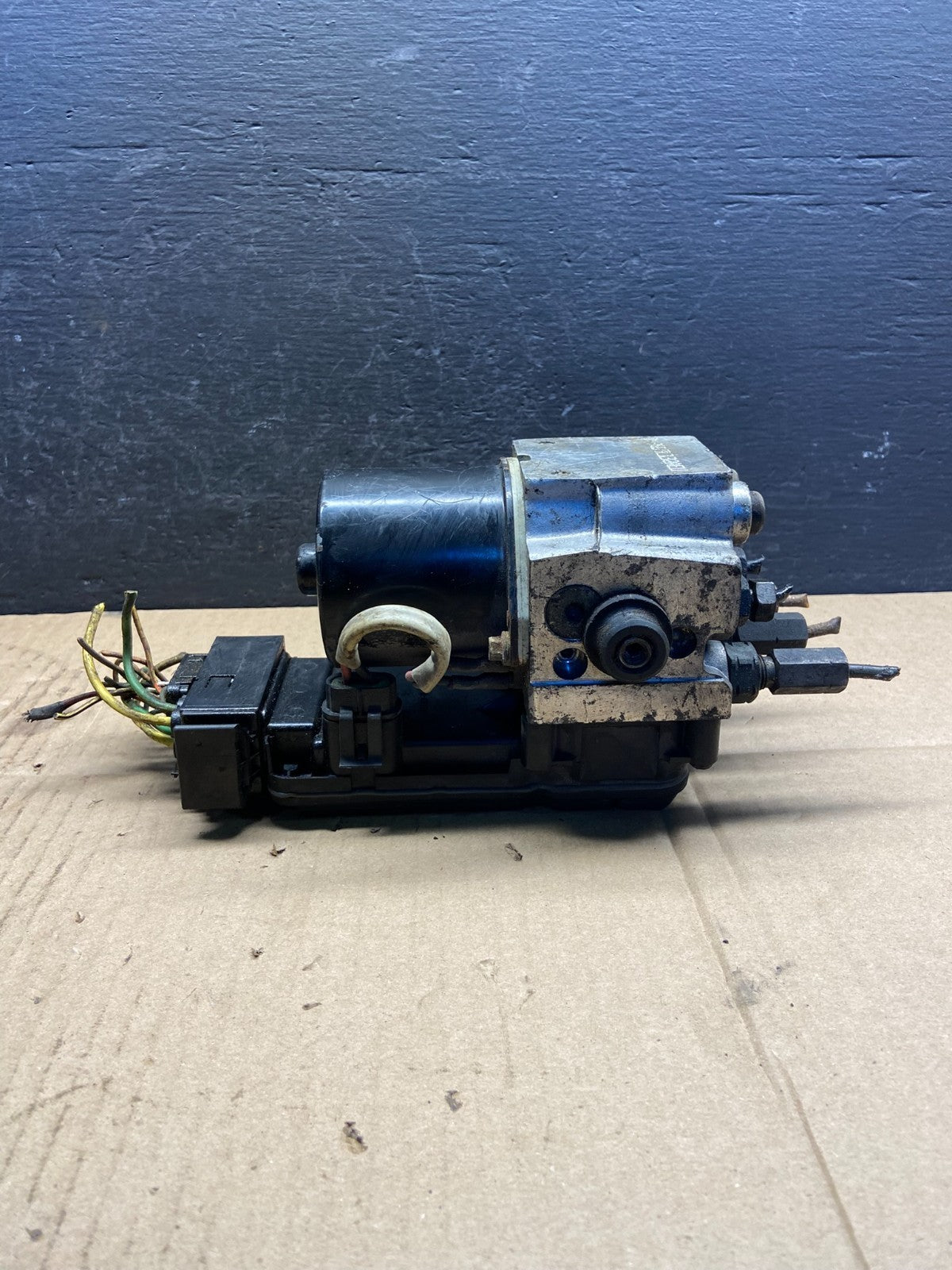 2003 2007 Ford E250 E350 Anti-Lock ABS Antilock Brake Pump ah4756 DG2