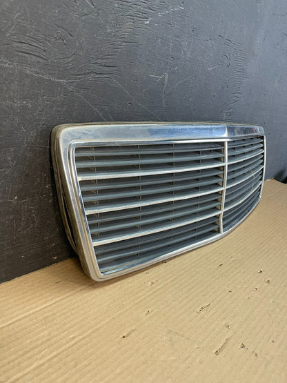 1994 to 1998 Mercedes-Benz W140 S600 S500 S320 Front Upper Grille AF3333 DG2