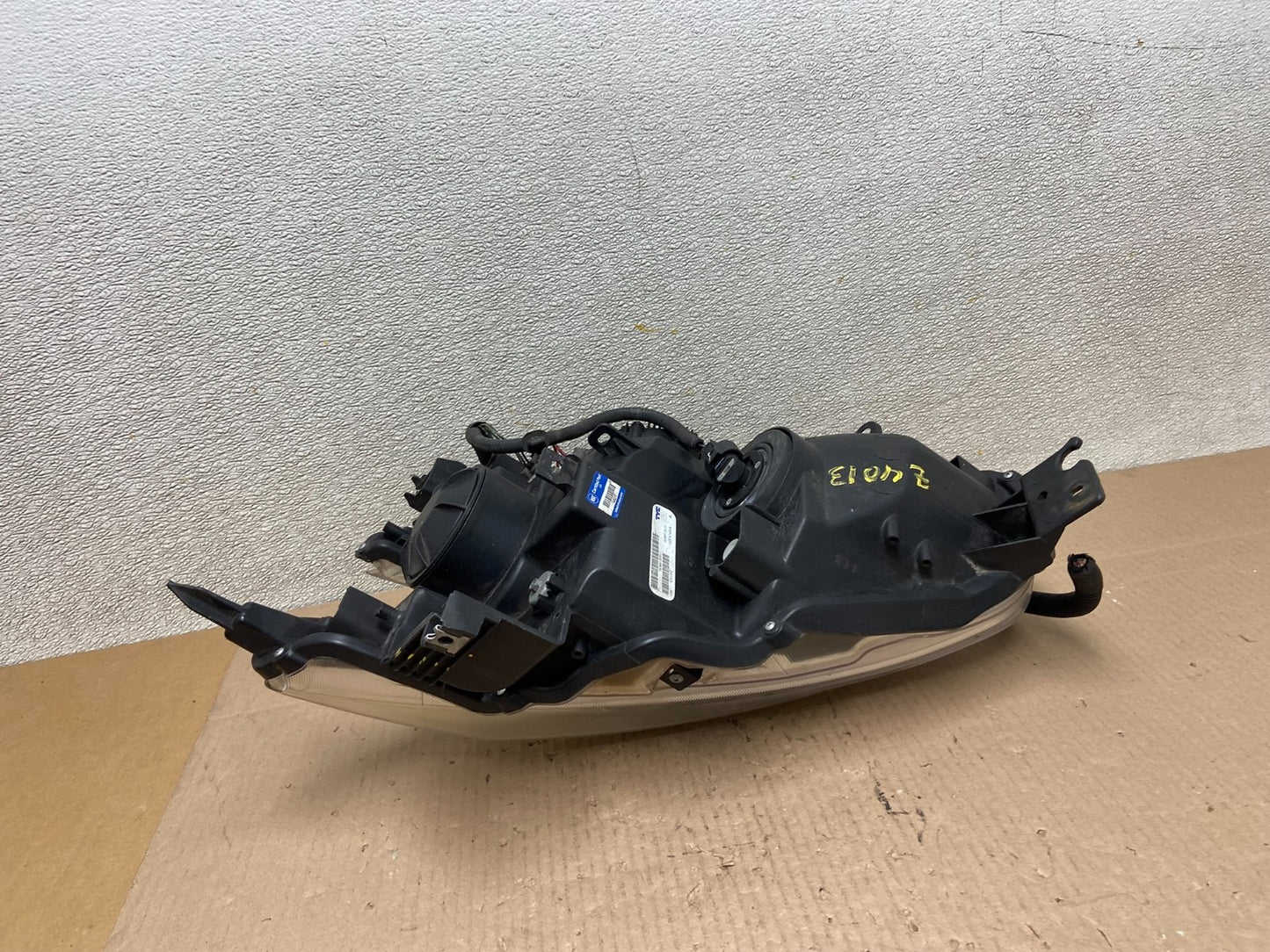 2009 - 2014 Nissan Maxima Headlight Right Passenger Xenon HID TYC Z4013 DW6
