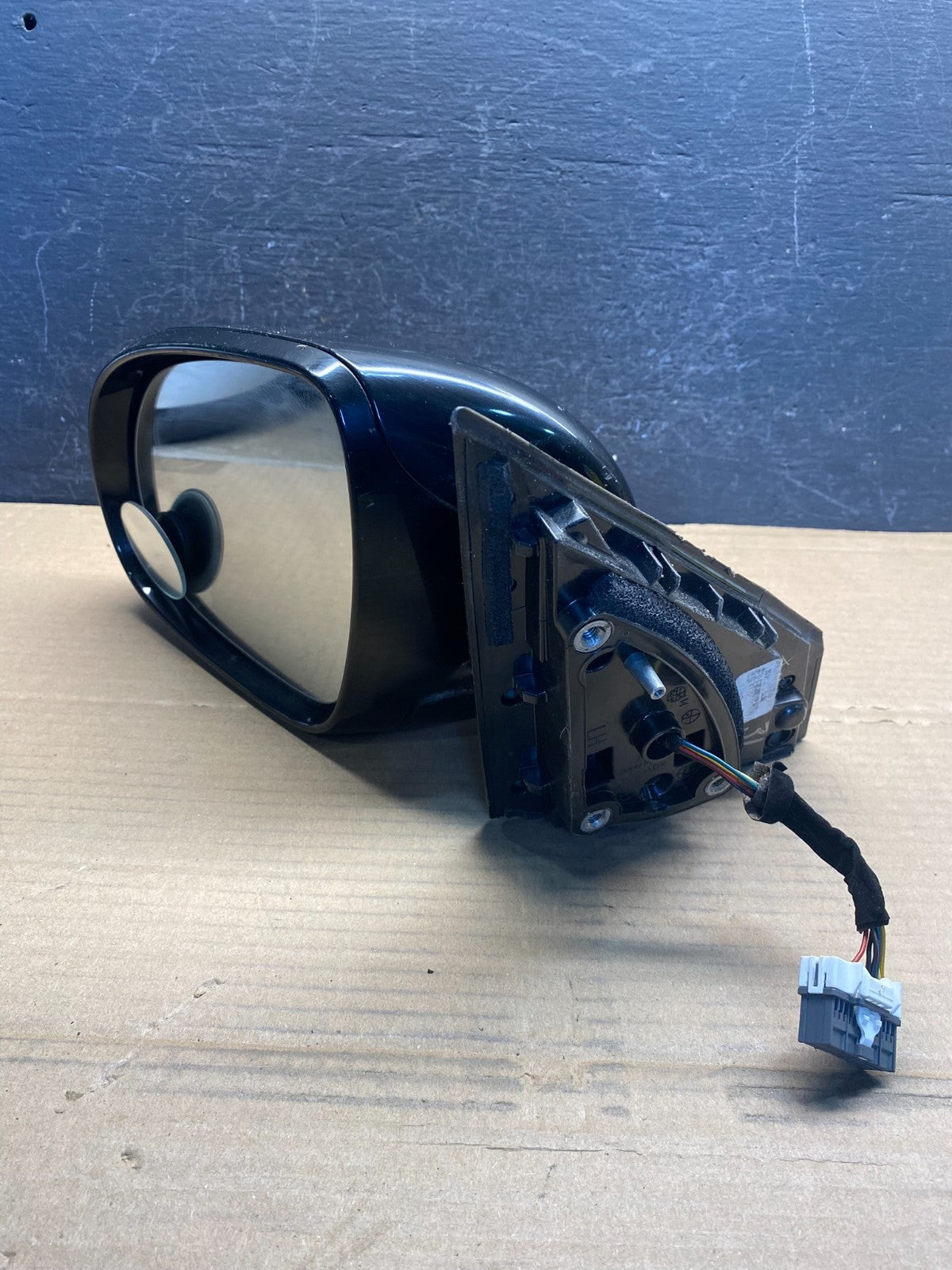2016 to 2020 Kia Sorento Left Driver LH Door Mirror Turn Signal AF3913 DW10