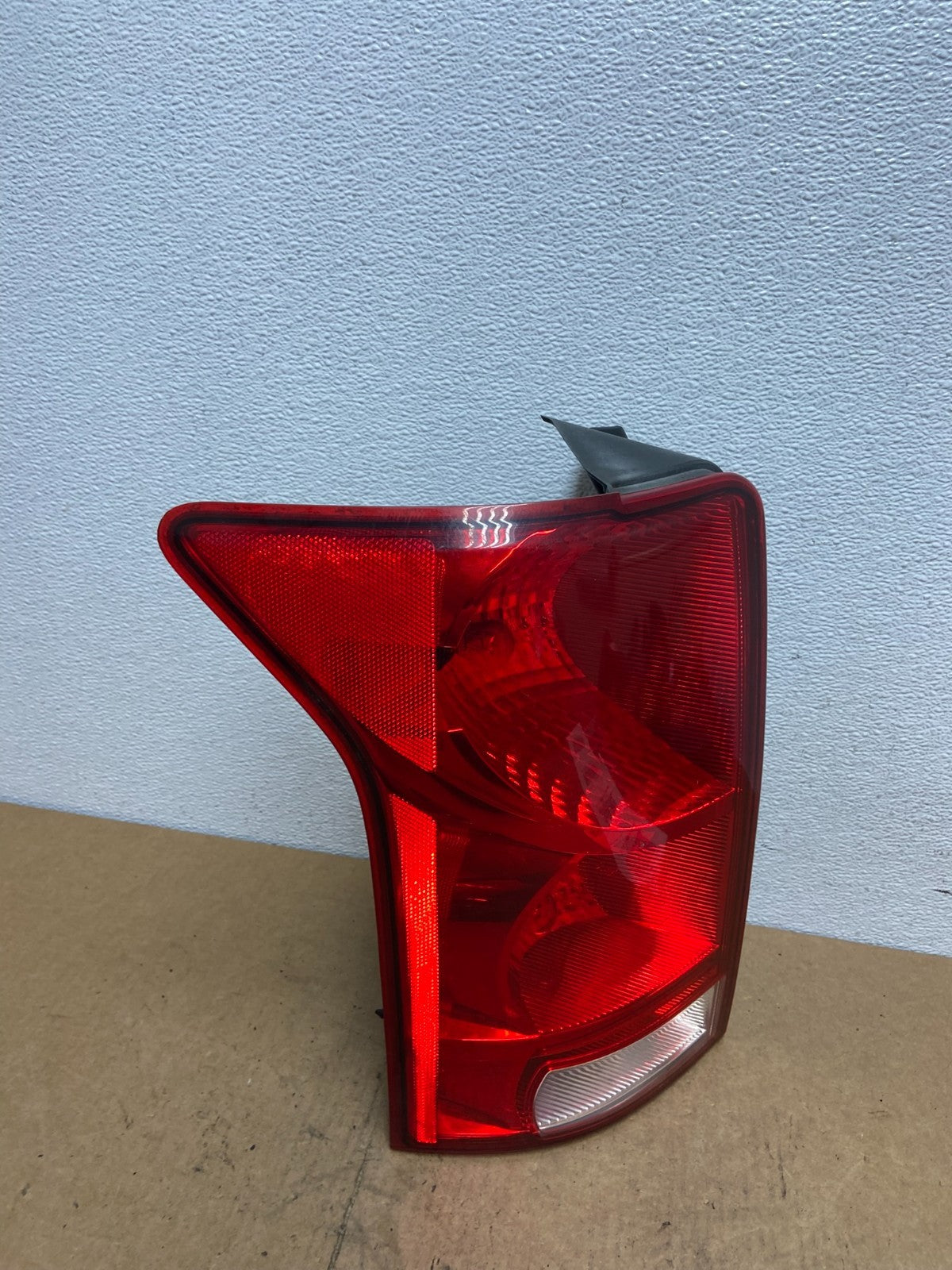 2007 to 2009 Suzuki XL-7 Vitara Left Driver LH Side Tail Light Oem AC3170 DW2