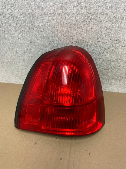 2003 to 2011 Lincoln Town Car Right Passenger Rh Tail Light AE9425 LK0