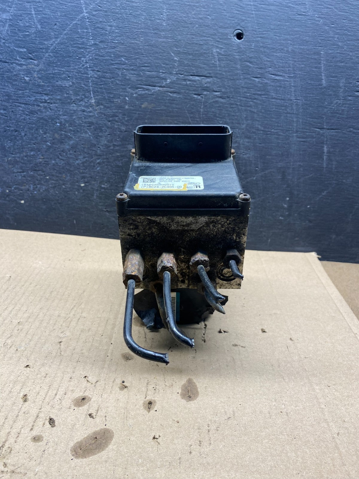 2011 - 2014 Ford E250 E350 Van ABS Anti Lock Brake Pump Module AH3201 DG1