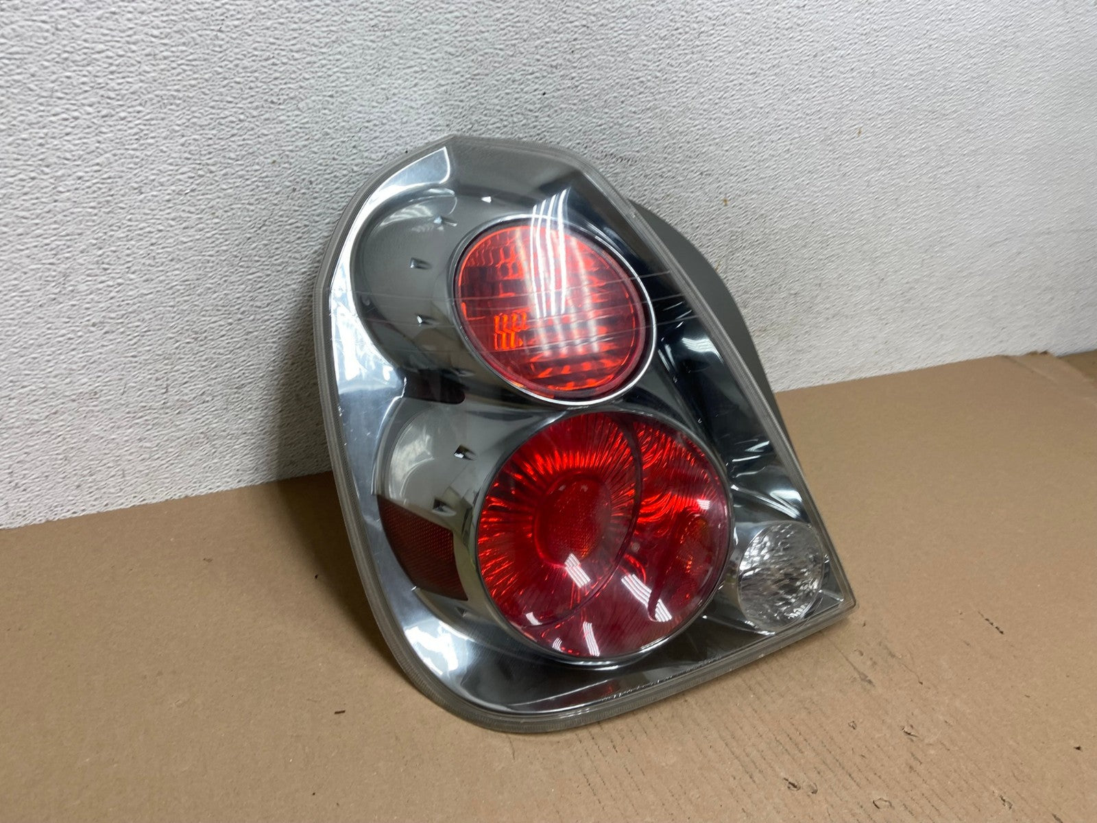 2005 to 2006 Nissan Altima Left Driver Side Tail Light AE7212 LK2