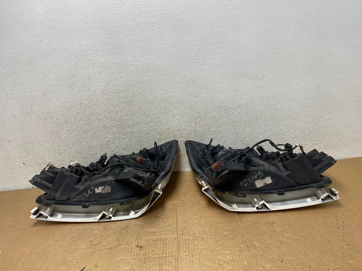 2004 to 2007 Nissan Armada Left+Right Side Set Headlights AI8168 DW10