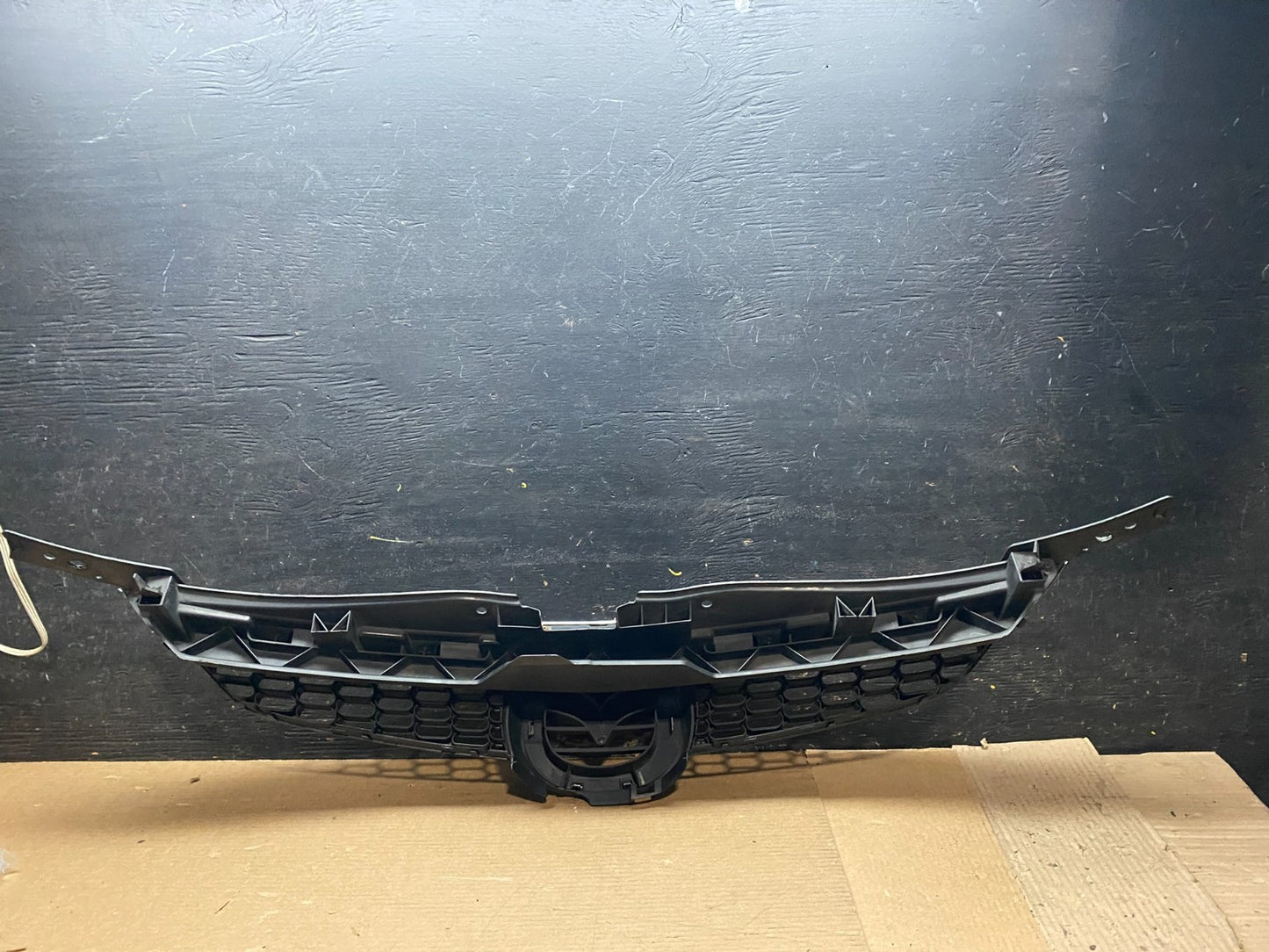 2007 - 2009 Mazda CX9 CX-9 Front Upper Grill Grille Emblem OEM V7002 DG7