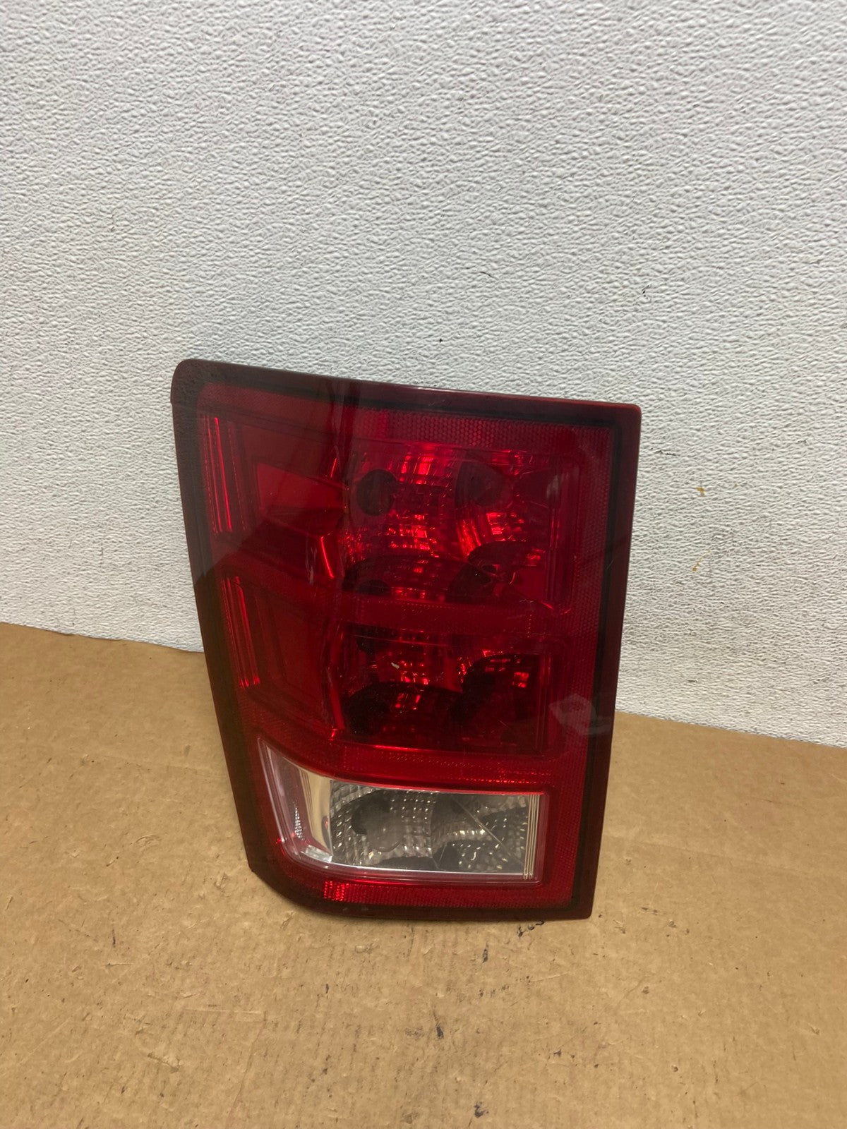 2005 to 2006 Jeep Grand Cherokee Left Driver Side Lh Tail Light AD4743 LK0