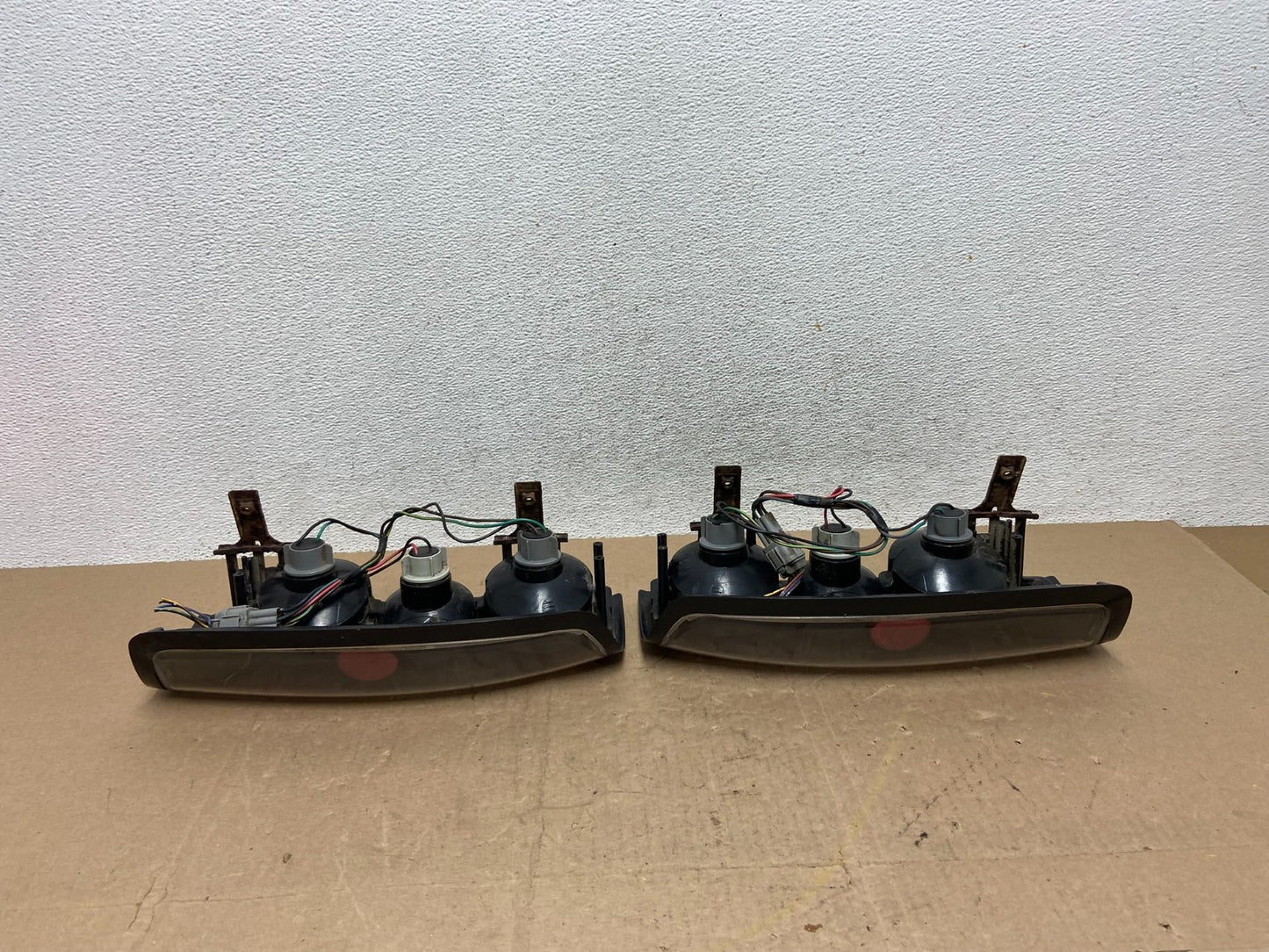 1998 to 2004 Nissan Frontier Left+Right Set Black Side Tail lights AE6773 DG7