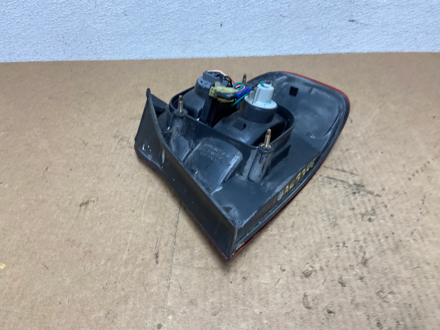 2000 to 2004 Subaru Legacy Left Driver LH Side Tail Light AC3346 LK6