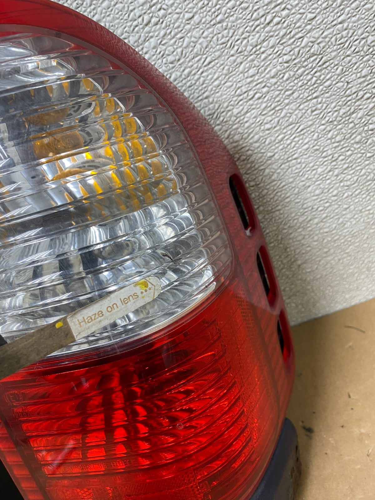 2000 to 2004 Isuzu Rodeo Left+Right Side Tail Lights OEM V6413 DW5