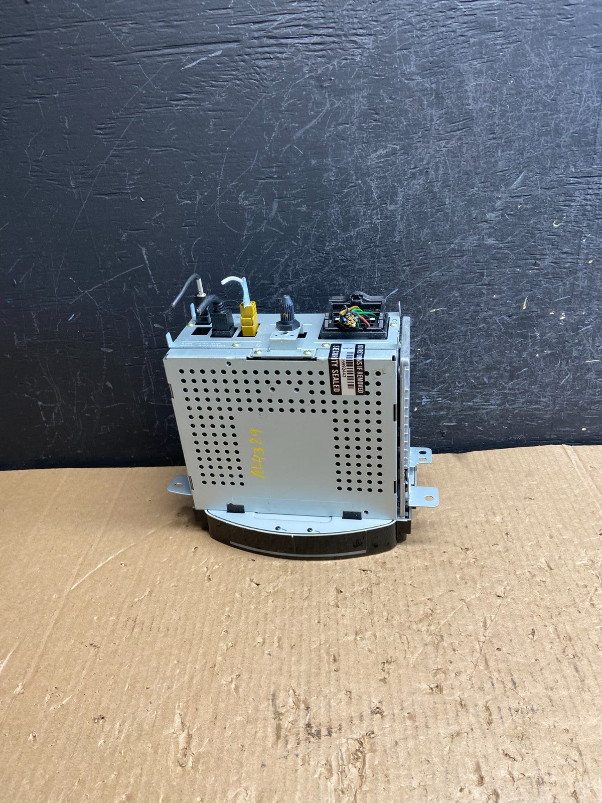 2013 to 2014 Chevrolet Spark Radio Screen Display AM/FM ae4329 DG4
