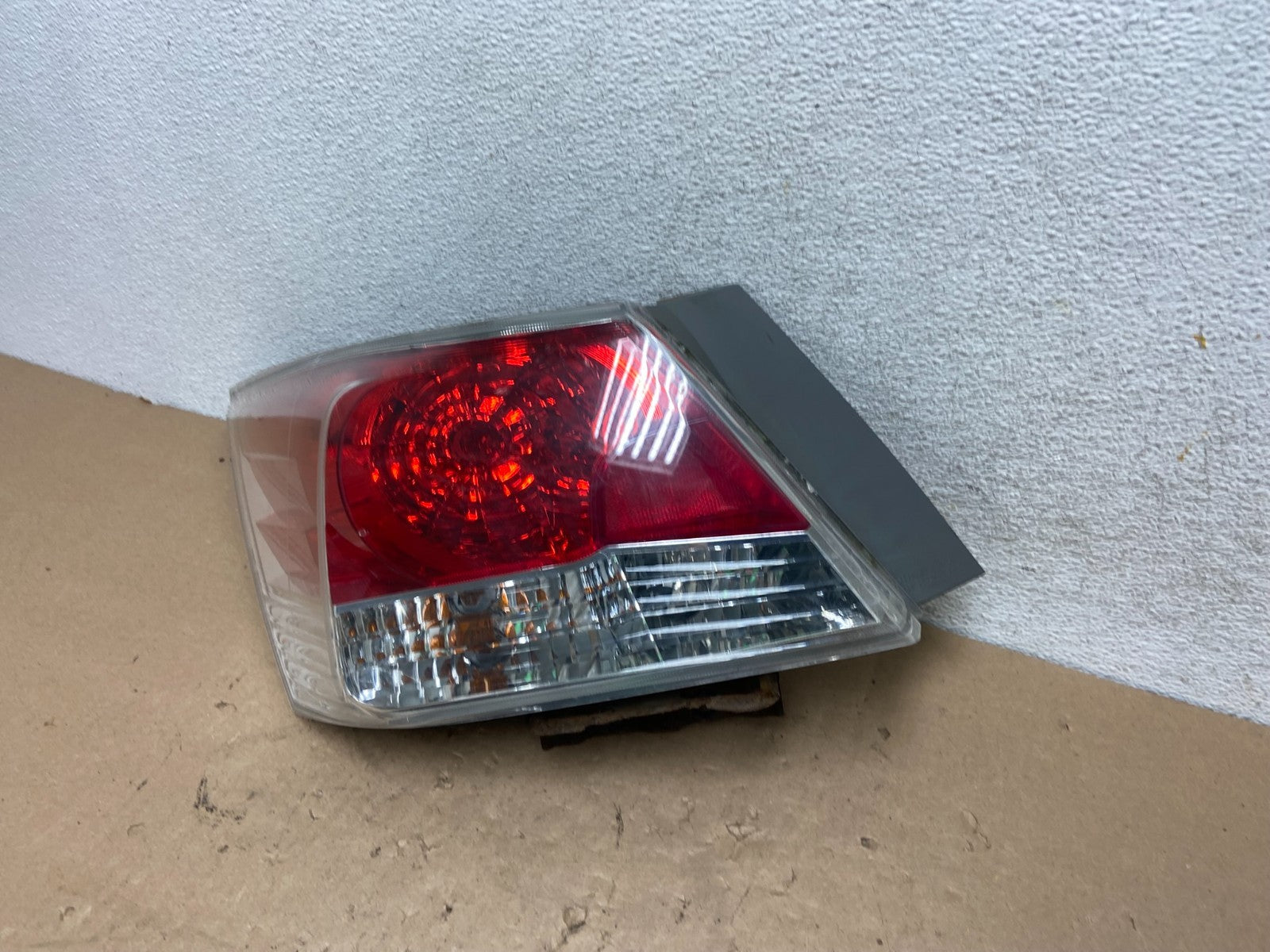2008 to 2012 Honda Accord Sedan Tail light Left Driver LH Side AG43191