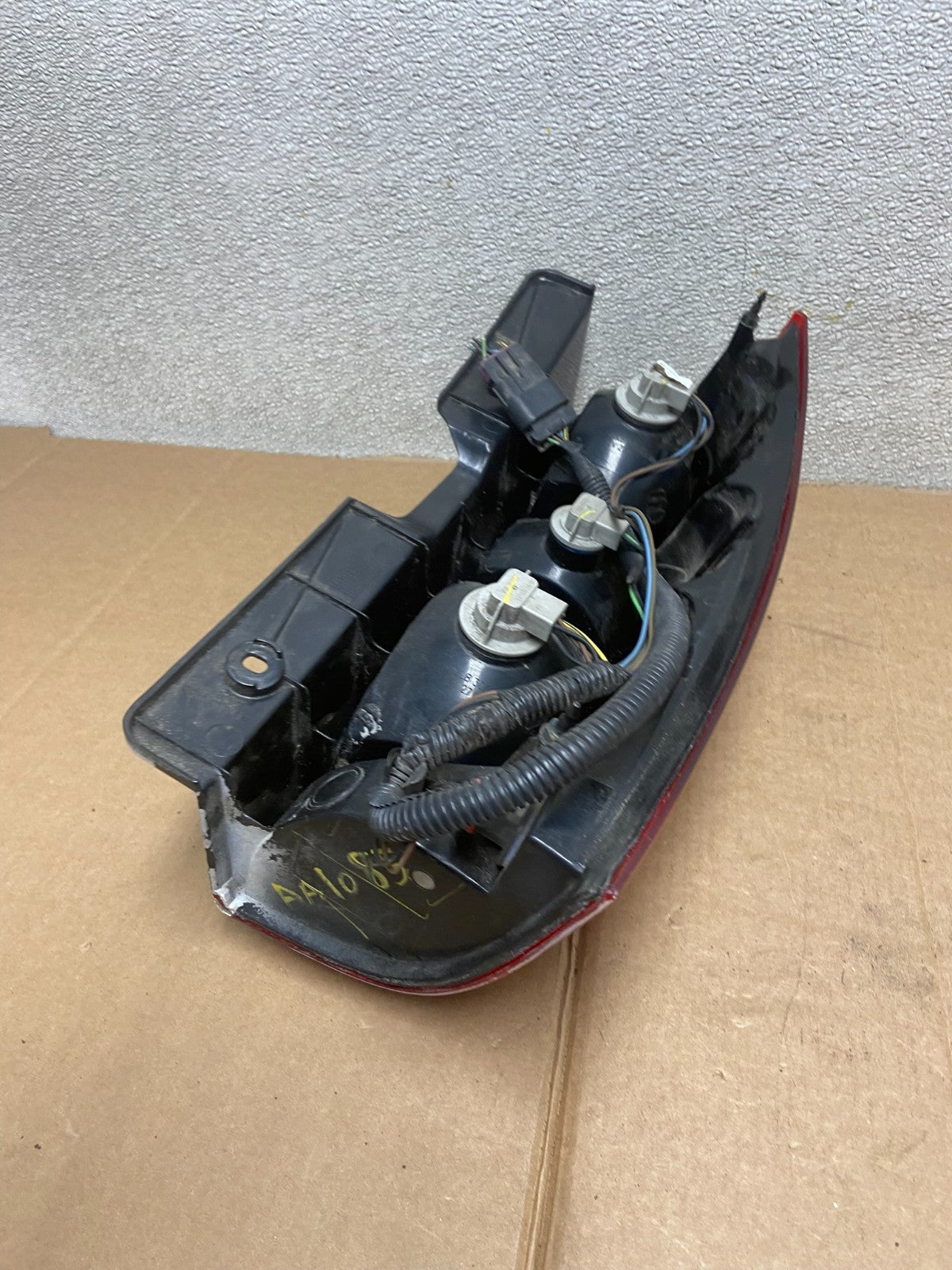 2008-2014 Chevrolet Tahoe Suburban Driver Lh Left Side Tail Light AA1085 DW5