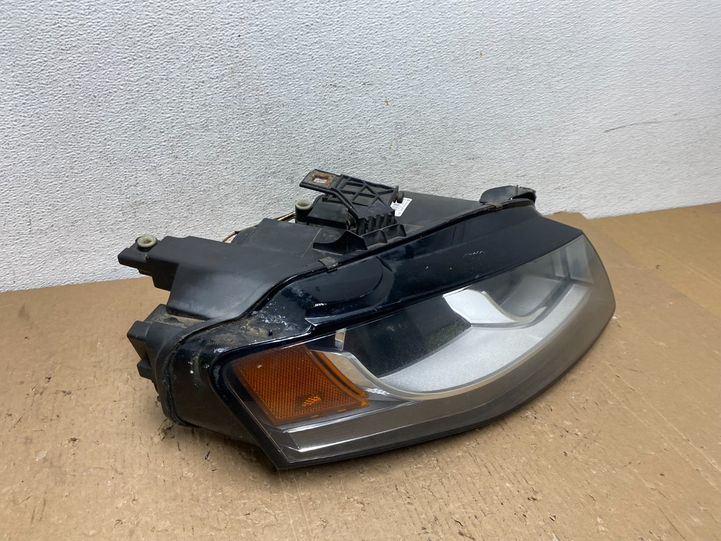Halogen 2009 to 2012 Audi A4 Right Passenger RH Side Headlight AD8826 DW2