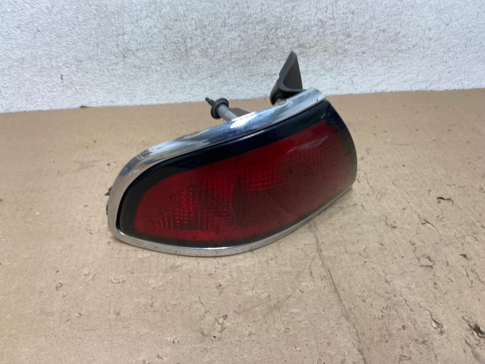 1997 - 1999 Buick Lesabre Left Driver Lh Side Tail Light AG5583 LK2