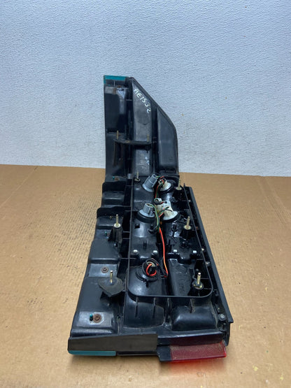 1990 to 1992 Ford Probe GT Passenger Right Side Tail Light ae1532 DG6