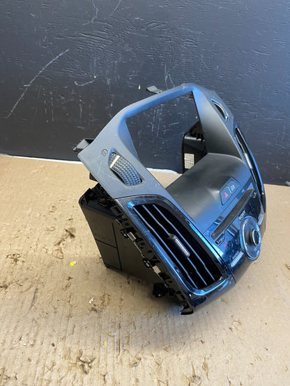 2015 to 2018 Ford Focus OEM Center Radio Stereo Control Unit Trim AB5873 DG2