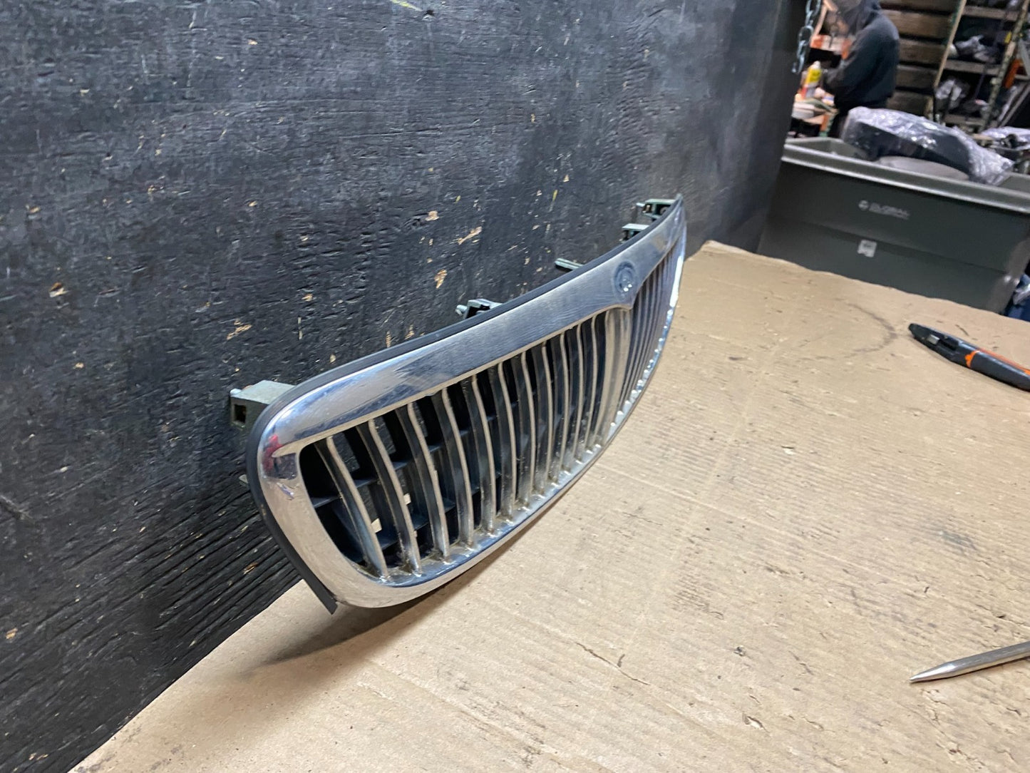 2000 to 2001 Infiniti i30 Front Upper Grill Grille OEM OEM u6421 DG2