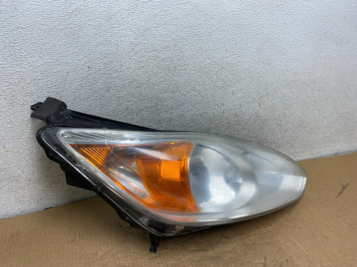 2013 to 2016 Ford C-MAX Right Passenger Side Headlight AI7882 DW2