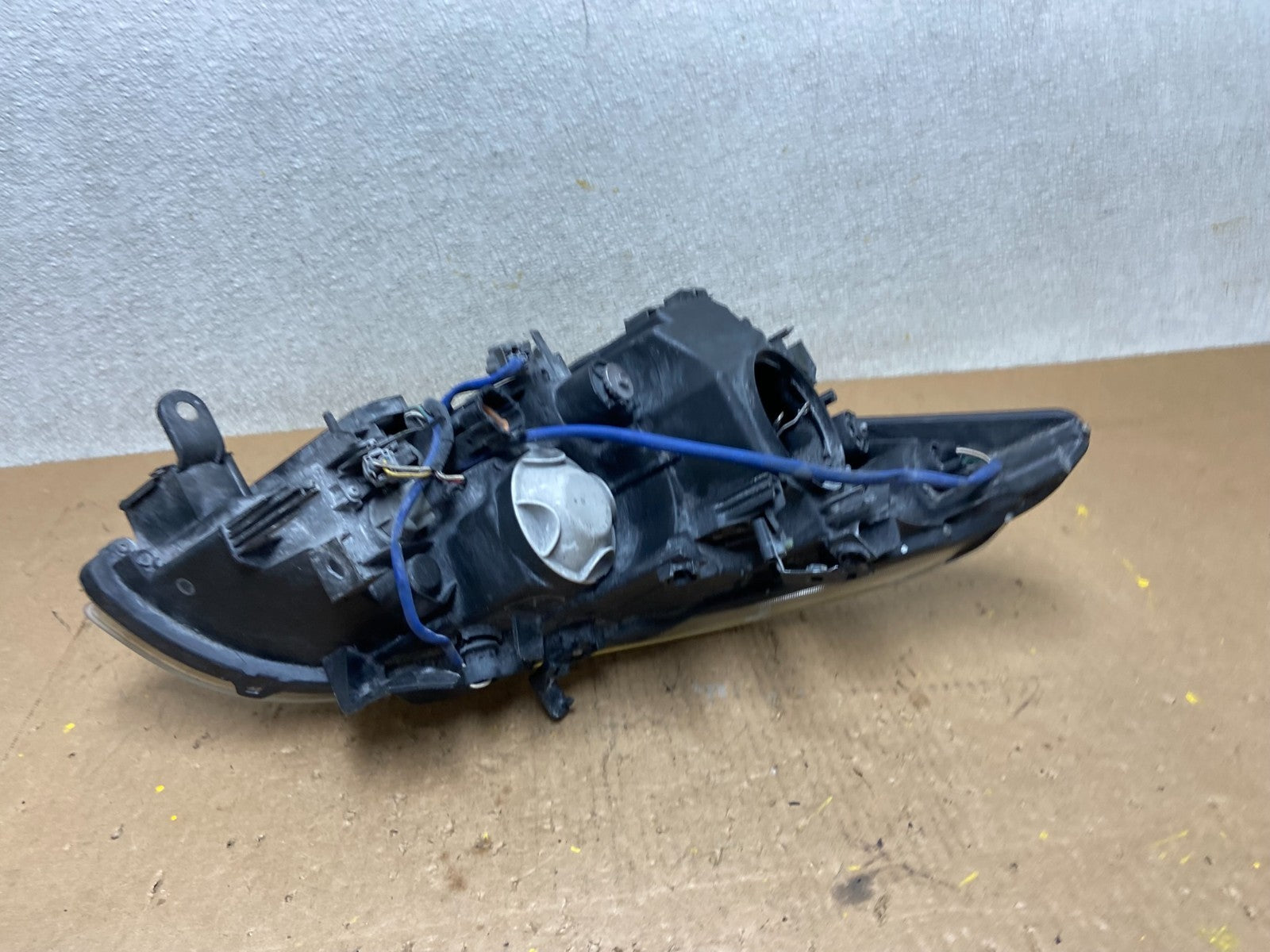 2011 to 2013 Infiniti M37 M56 Left Driver LH Side HID Xenon Headlight Z9375 DG7