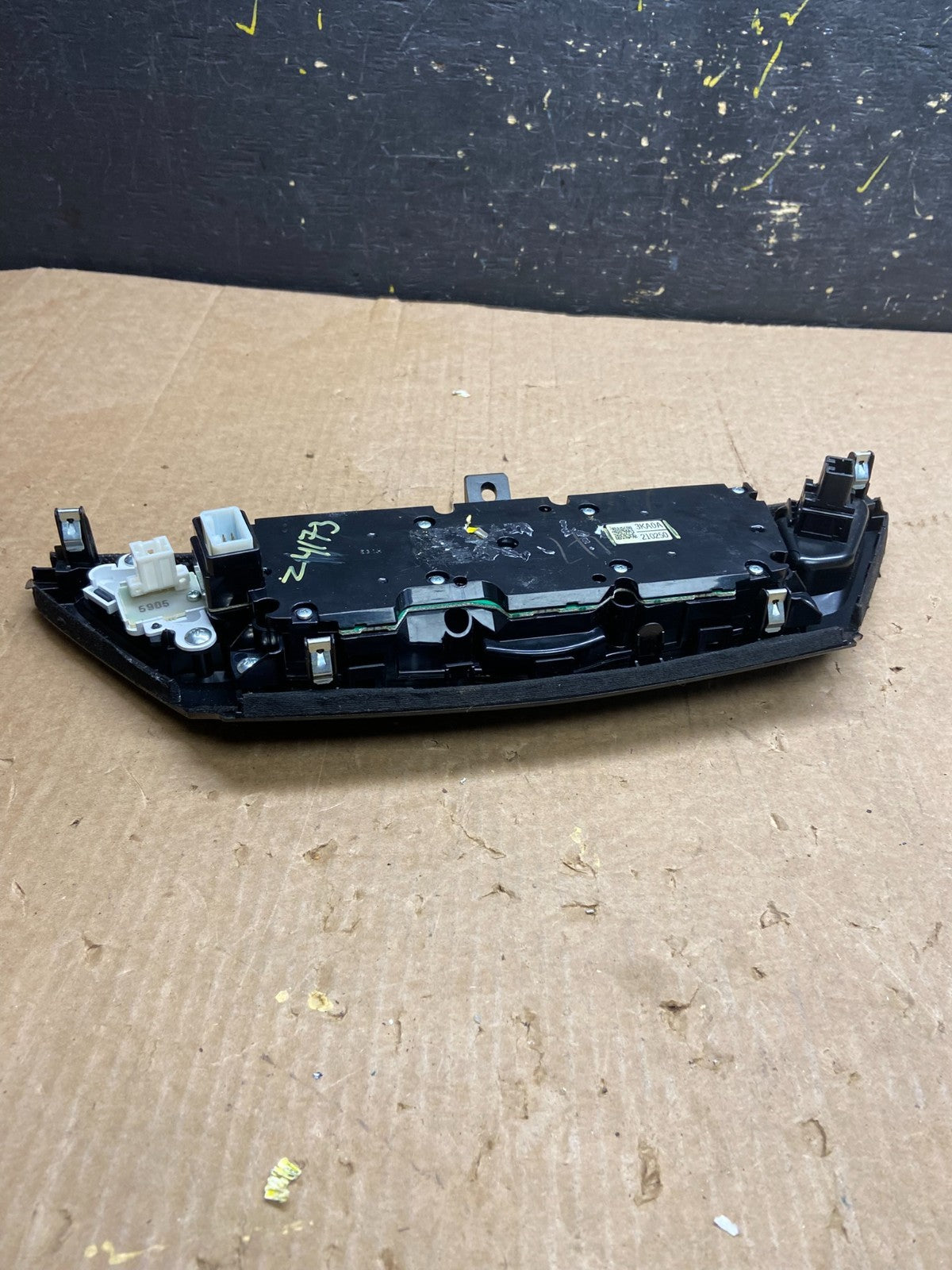 2013 to 2015 Nissan Pathfinder Information Display Control Z4173 DG5