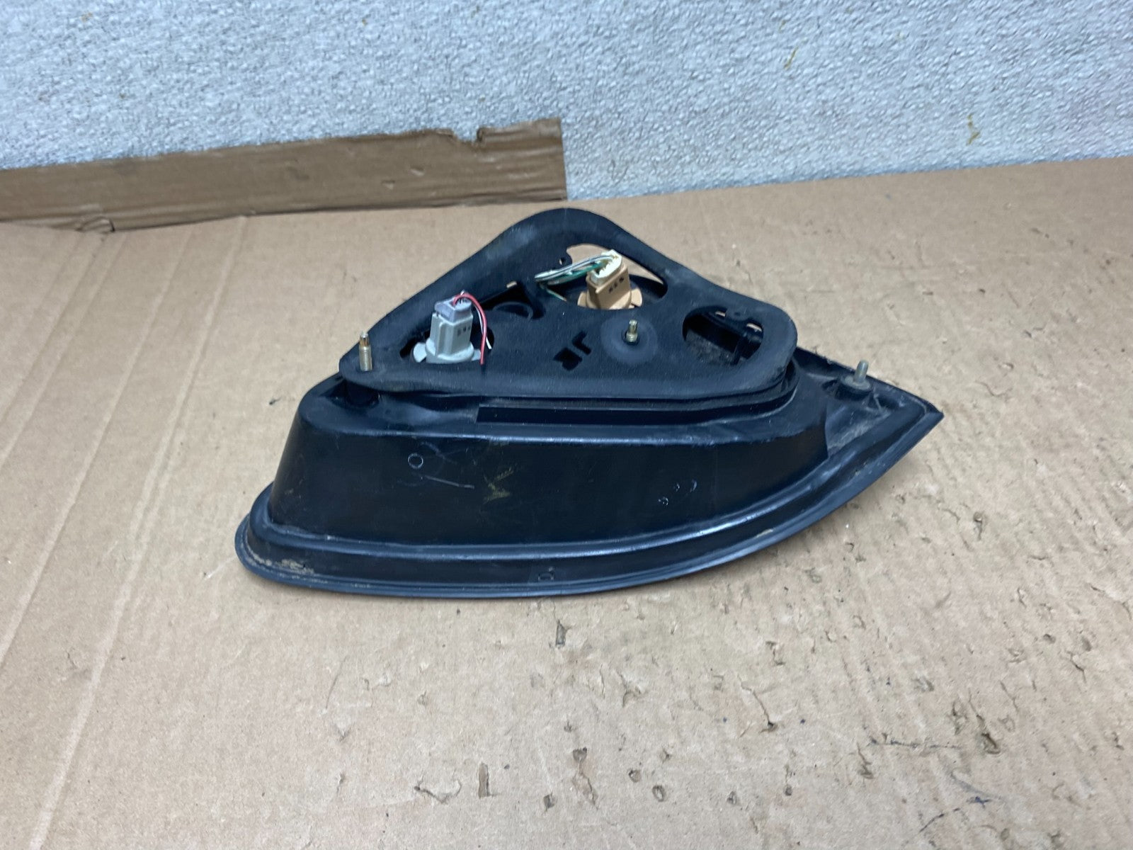 1999 - 2001 Lexus RX300 Right Passenger Side Rear Inner Tail Light Oem U8190 DW5