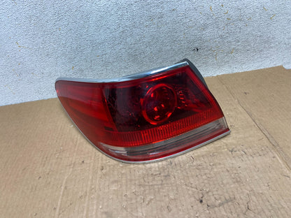 2005 - 2006 Lexus ES330 Left Driver LH Side Tail Light AI5515 DW0