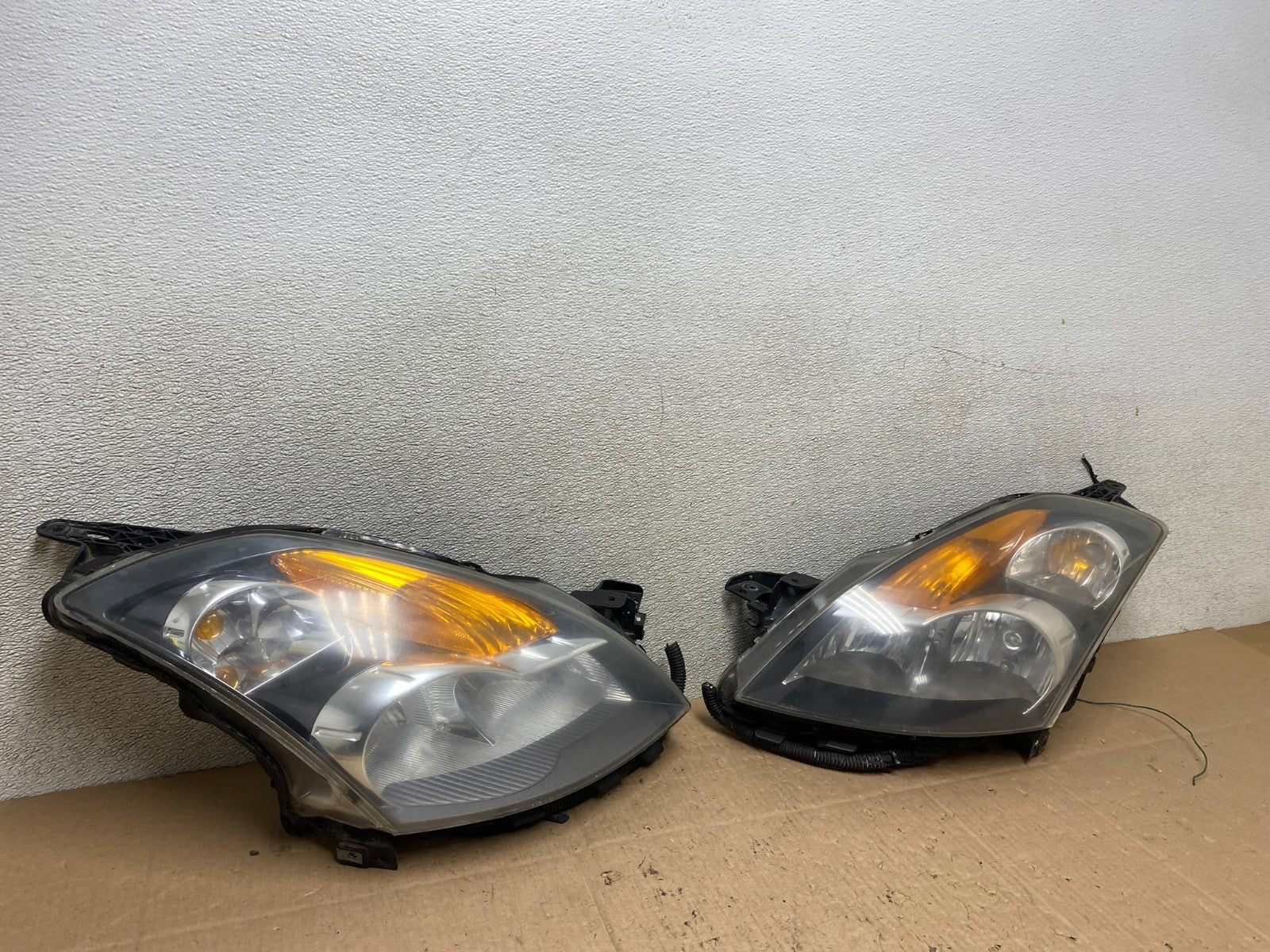 Sedan 2007 2008 2009 Nissan Altima Left+Right Set Headlights W0902 DW2