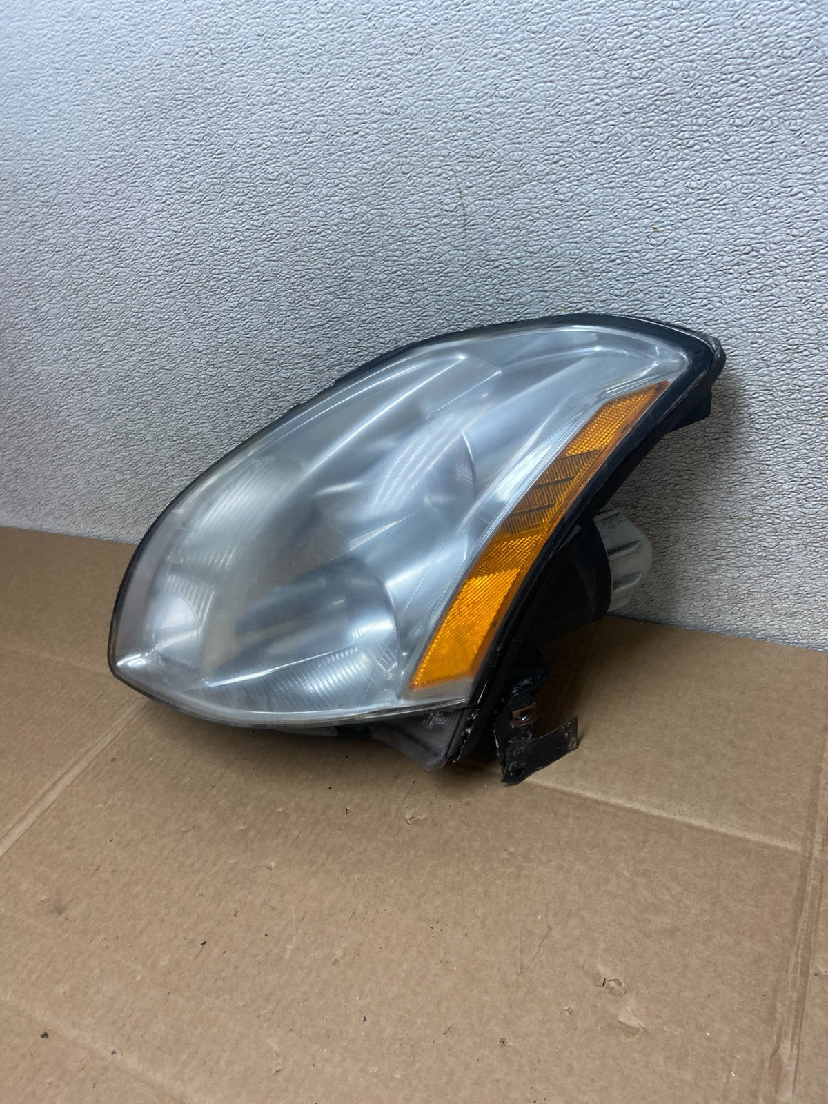 2004 to 2006 Nissan Maxima Left Driver Side Headlight Halogen Oem Y8403 DW1