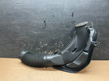 2011 to 2018 Chrysler 300 3.6L Air Intake Duct Tube Cleaner OEM y1744 DG4