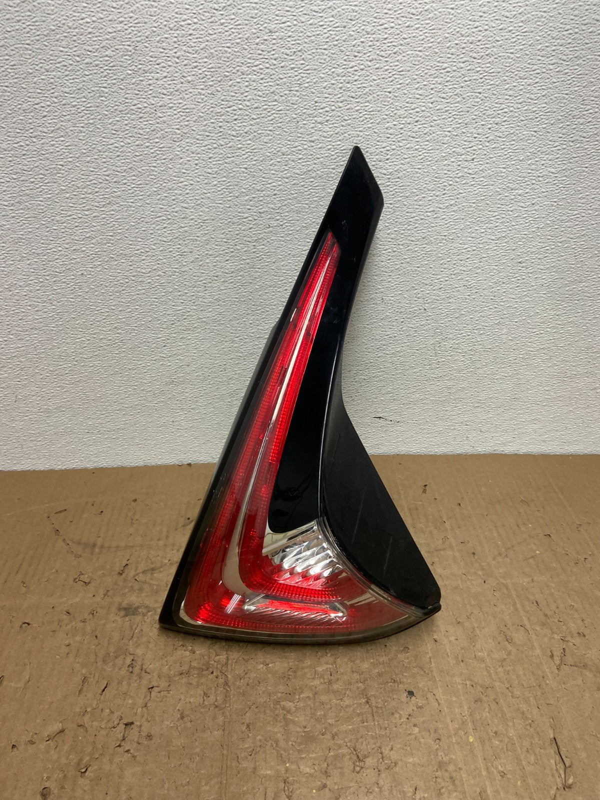 2015 to 2018 Nissan Murano Right Passenger Side Tail Light Inner AC0094 DW0