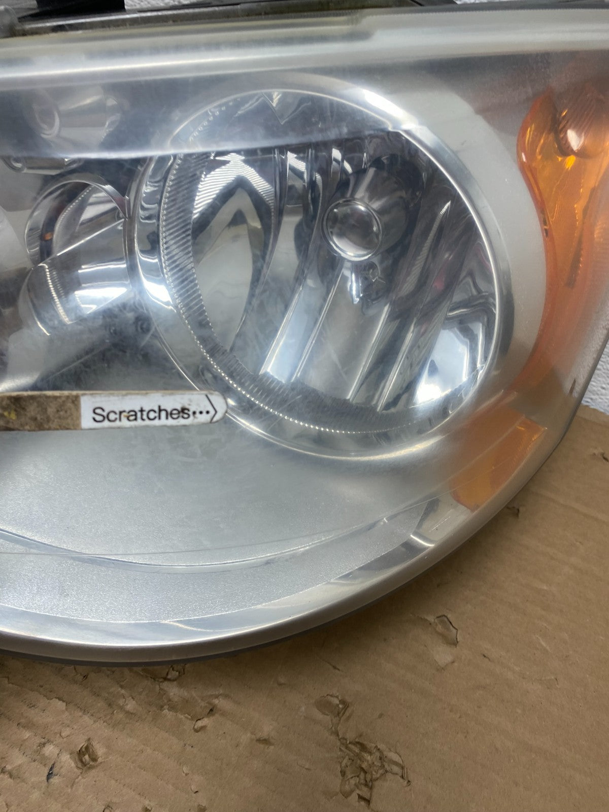 2008 to 2016 Chrysler Town and Country Left Driver Lh Side Headlight AD4335 DW3