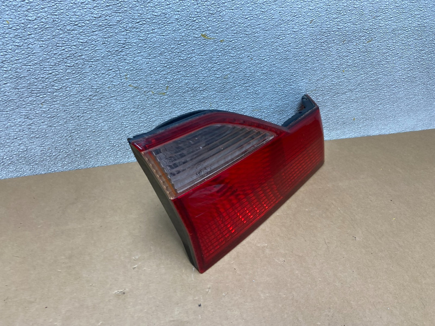 1998 to 2000 Honda Accord Left Driver LH Side Inner Tail Light OEM Z6598 DW2