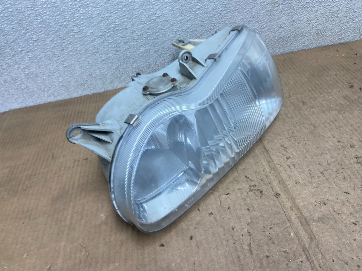 1997 to 1998 Hyundai Sonata Left Driver LH Side Headlight Halogen Oem AA6654 DG2