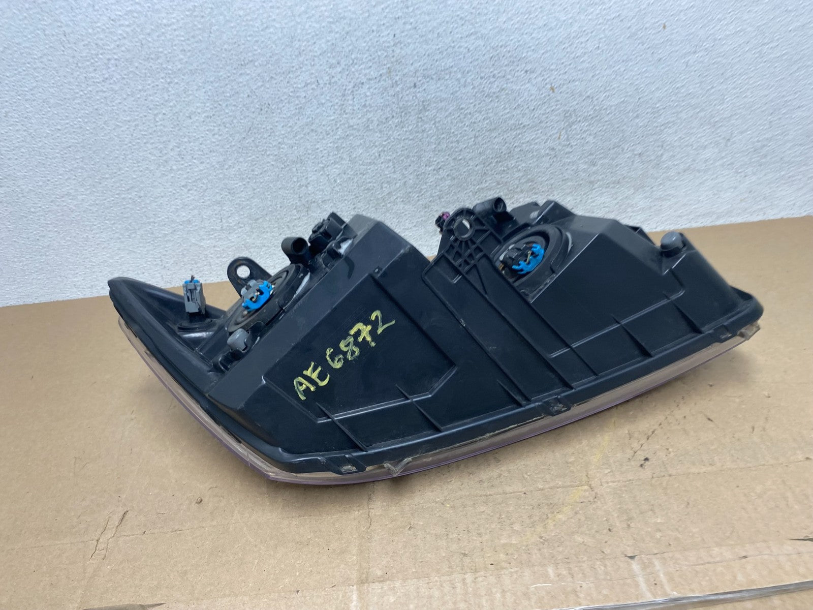 2009 to 2017 Dodge Journey Headlight Left Driver Lh Side Halogen AE6872 DW7