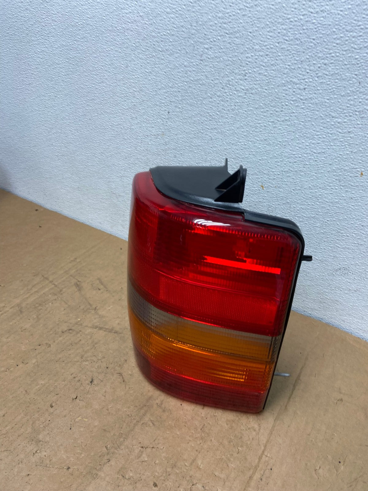 1993-1998 Jeep Grand Cherokee ZJ Right Passenger Rh Tail Light DEP AD1262 LK1