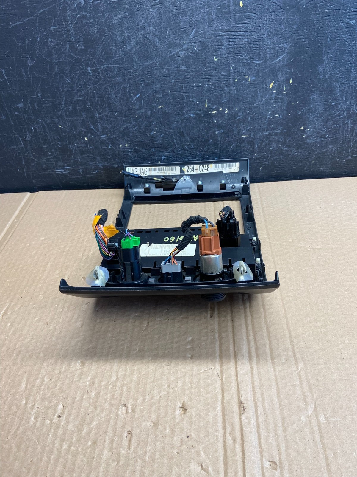 2004 to 2008 Ford F150 Radio Climate Dash Bezel Surround Black af6160 DG4