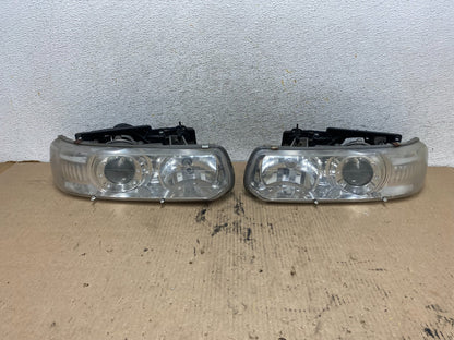 2000 to 2006 Chevrolet Tahoe LS LT Left+Right Set Side Headlights AH1095 PS0