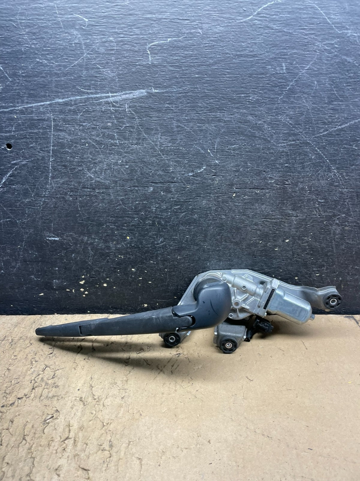 2008 to 2014 Scion xD Rear Wiper Motor OEM w6834 DG0