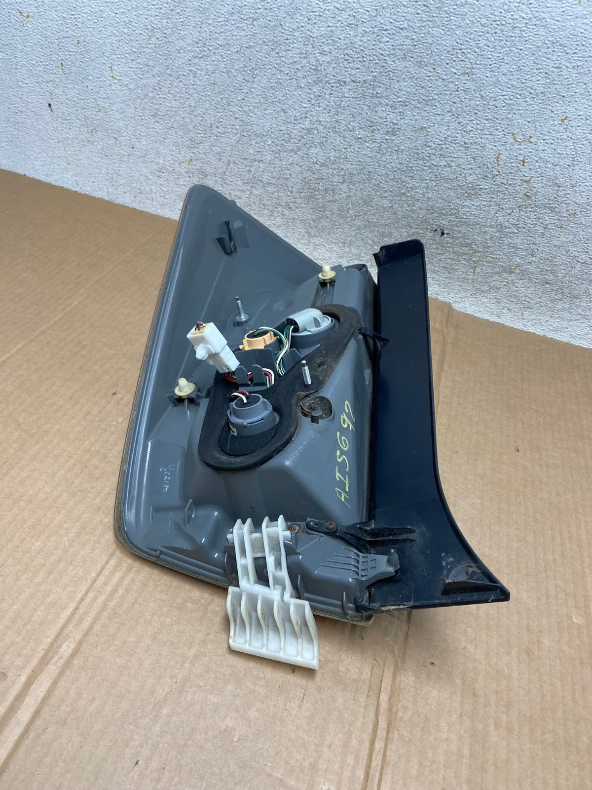 2010 2011 Toyota Prius Tail Light Right Passenger Side AI5692 LK5