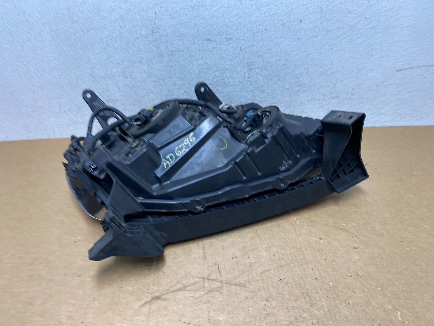 2009 2010 2011 Honda Pilot Left Driver LH Halogen Headlight AD6296 DW7