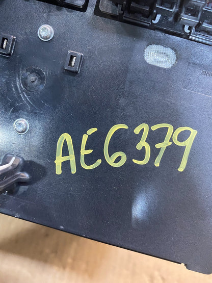 2013 2014 GMC Acadia Radio Display Screen AM/FM AUX AE6379 DW7