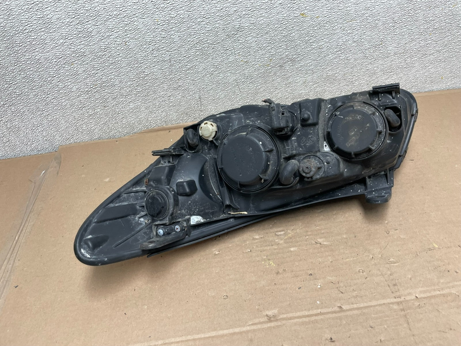 2007 2008 2009 2010 Hyundai Elantra Right Passenger Side Headlight OEM AA9990 DW4