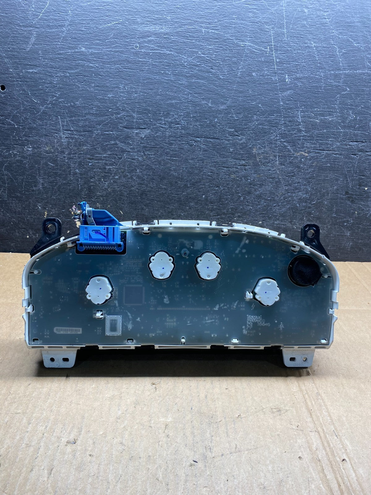 2008 to 2012 Ford Escape Speedometer Cluster Gauge AI9767 DW3