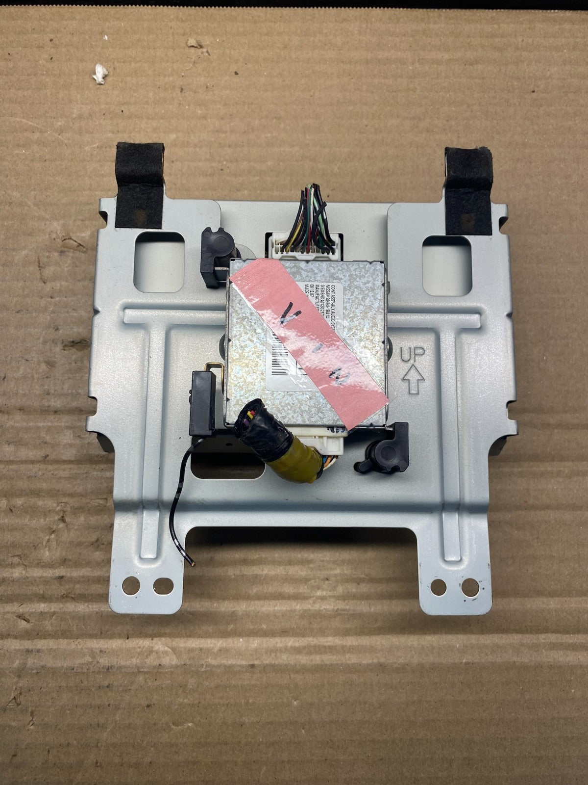 2008 to 2012 Nissan Armada QX56 Display Screen Information AF3903 DW4