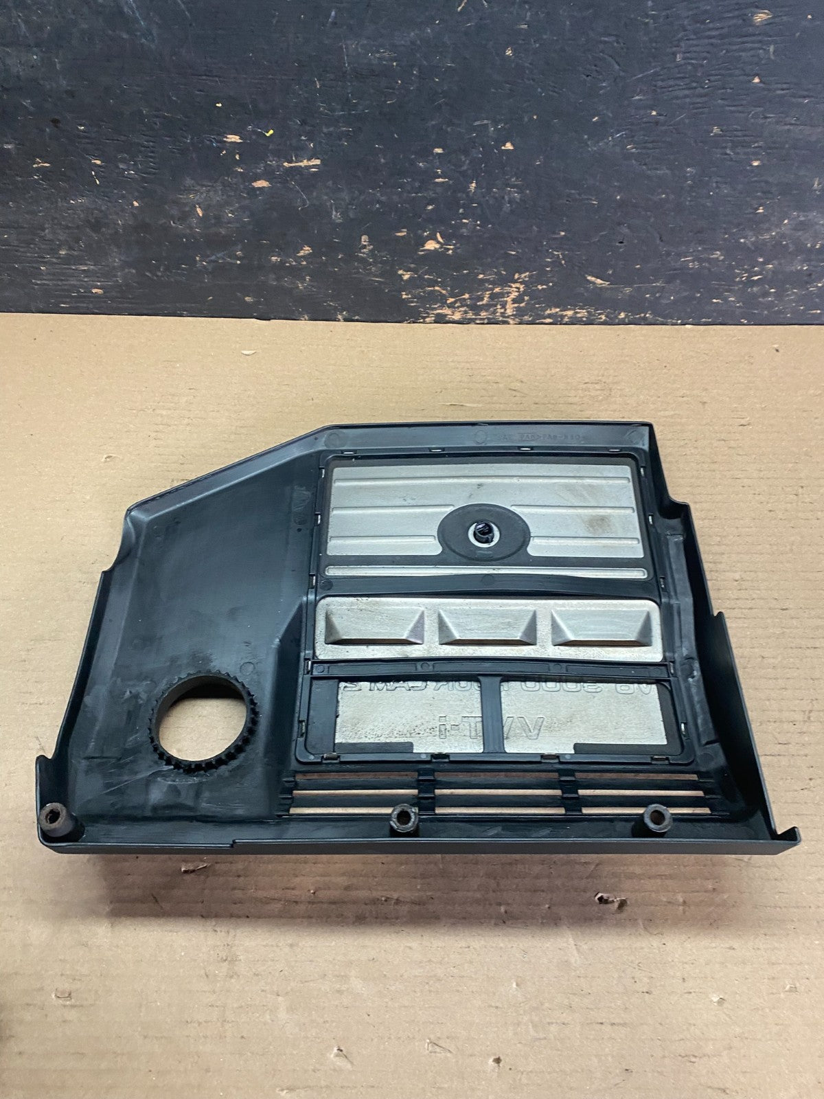 2000 to 2004 Toyota Sienna Highlander 3.0L  Top Engine Cover Lid OEM S1226 DG4