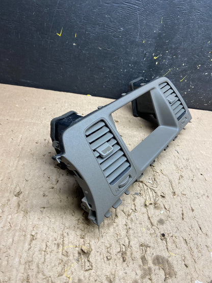 2009-2014 Nissan Murano Radio Center Console Display Bezel Air Vent t8724 DG1