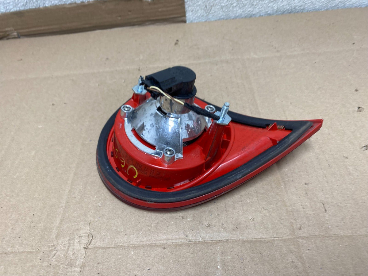 2006-2009 Volkswagen Golf Right Passenger Rh Tail Light Inner Trunk U6579 DW5