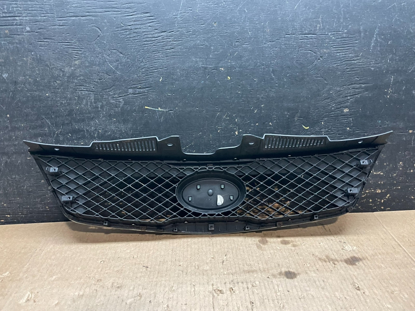 2010 to 2013 Kia Forte Koup Black Front Upper Bumper Grill Grille Y9676  DG4
